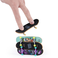                             Spin Master Tech Deck Skateshop 6ks s příslušenstvím 6062867                        
