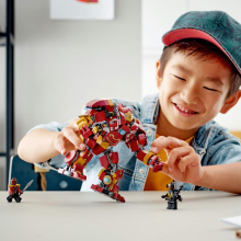                             LEGO® Marvel 76247 Hulkbuster: Bitva o Wakandu                        