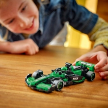                            LEGO® Speed Champions 77247 Závodní auto KICK Sauber F1® Team C44                        
