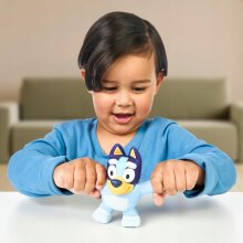                             Bluey Stretchy Super pružná figurka Bluey                        