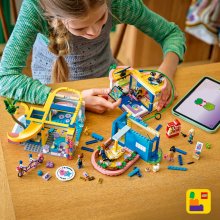                             LEGO® Friends 42689 Klubovna pro kamarády v městečku Heartlake                        