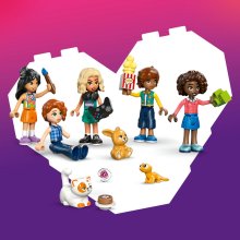                             LEGO® Friends 42689 Klubovna pro kamarády v městečku Heartlake                        