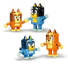                             LEGO® Bluey 11217 Bluey a její rodinka z kostek                        