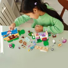                             LEGO® Animal Crossing™ 77050 Nook's Cranny a dům Rosie                        