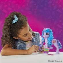                             My Little Pony Izzy Izzy objev v sobě jiskru - více druhů                        