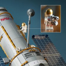                             LEGO® Icons 11382 Hubbleův vesmírný dalekohled                        