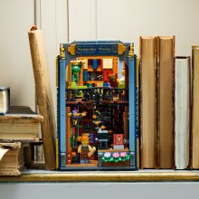                             LEGO® Icons 11379 Knižní zarážka: Knihkupectví                        