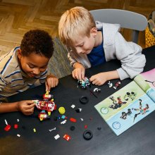                             LEGO® DREAMZzz™ 71497 Cooperův tygří robot a Zerův hot rod                        