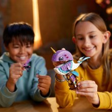                             LEGO® DREAMZzz™ 71472 Izzie a její horkovzdušný balón ​ve tvaru narvala                        