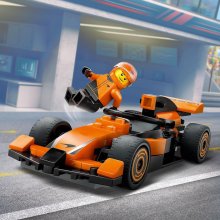                             LEGO® City 60442 Jezdec F1® se závodním vozem McLaren                        