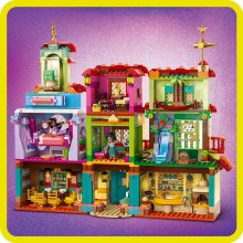                             LEGO® ǀ Disney 43245 Kouzelný dům Madrigalových                        