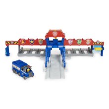                             Tlapková Patrola - big trucks velká garáž                        