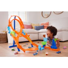                             Hot Wheels vertikální osmičková dráha 68 cm                        