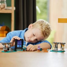                             LEGO® Minecraft® 21252 Zbrojnice                        