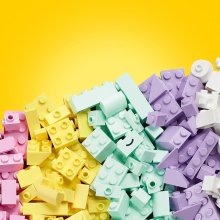                             LEGO® Classic 11028 Pastelová kreativní zábava                        