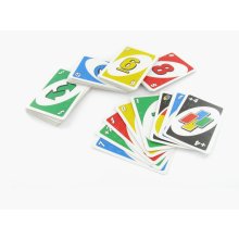                             UNO karty                        