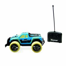                             R/C auto 1:18 jeep                        