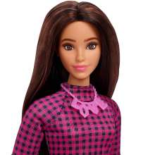                             Barbie modelka - černo-růžové kostkované šaty                        