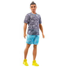                             Barbie model Ken - tričko s kašmírovým vzorem                        