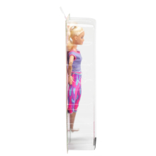                             Barbie v pohybu - blondýnka ve fialovém topu                        