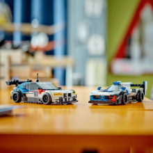                             LEGO® Speed Champions 76922 Závodní auta BMW M4 GT3 a BMW M Hybrid V8                        