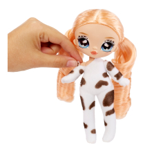                             Na! Na! Na! Surprise Fuzzy panenka - Cow Girl                        