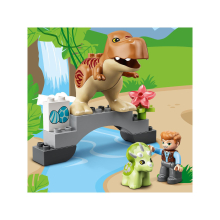                             LEGO® DUPLO® Jurassic World™  10939 T-rex a triceratops na útěku                        