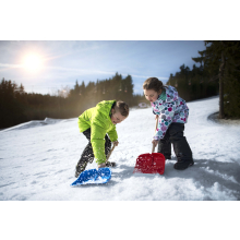                            PLASTKON - Dětská lopata na sníh Viking červená                        