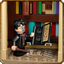                             LEGO® Harry Potter™ 76402 Bradavice: Brumbálova pracovna                        